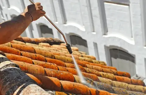 Nettoyage de toitures - Maisnières